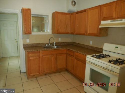 233 Dupont St, Wilmington DE  19805-3555 exterior