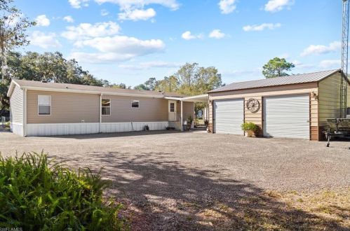 1080 Canopy Ln, Moore Haven, FL 33471-5602