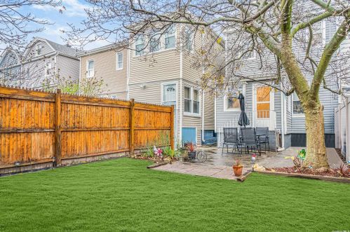 94-34 Park Ln, Jamaica, NY 11421-1029