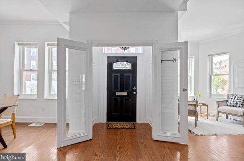 817 T St, Washington DC 20001-4119 exterior