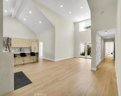 11512 La Maida St, North Hollywood CA  91601-4323 exterior