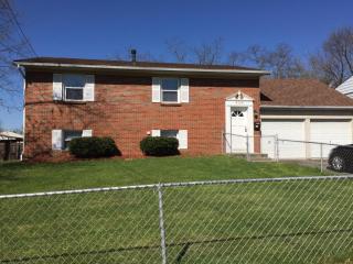 9738 Dunraven Dr, Cincinnati OH  45251-3422 exterior