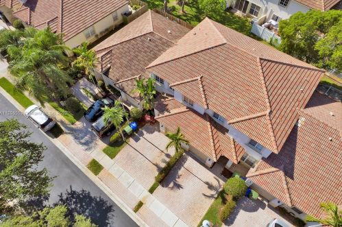 7970 20th St, Hollywood FL  33024-3667 exterior