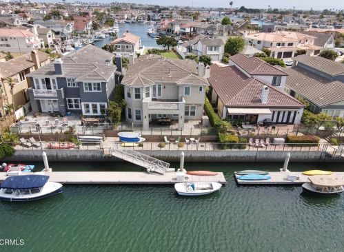 4157 Hemlock St, Oxnard CA  93035-1441 exterior