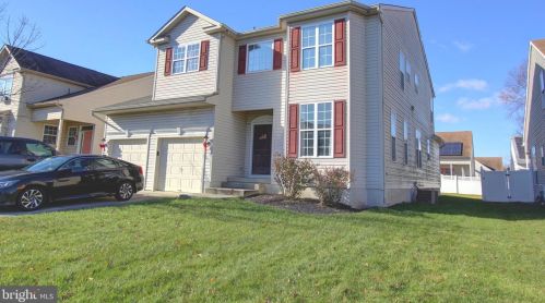 197 Nathan Hale Dr, West Deptford, NJ 08096-5129