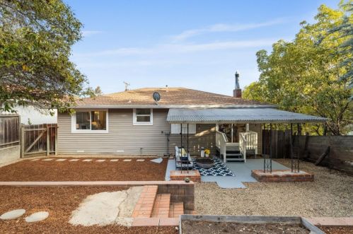2014 Notre Dame Ave, Belmont CA  94002-1751 exterior