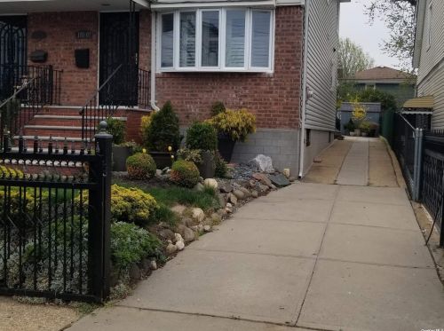 110-07 178th St, Jamaica, NY 11433-4640