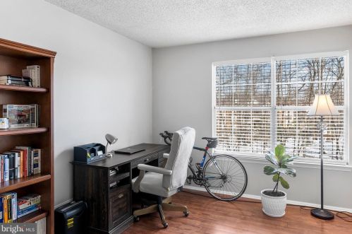 64 Holly Ct, Trenton NJ 08619-4636 exterior