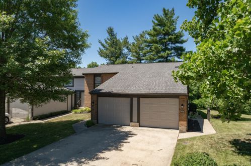 6341 Cliff Side Dr, Florence KY  41042-1105 exterior