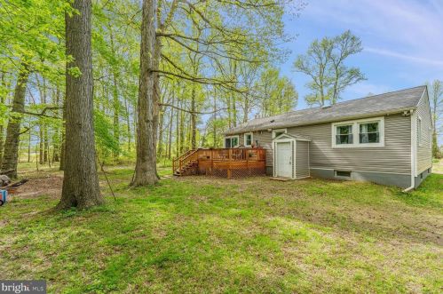 1900 Hedding Rd, Columbus NJ  08022-2067 exterior