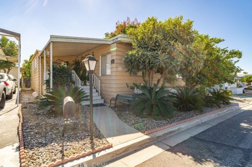 89 Sir Galahad Dr, Riverside CA  92507-6950 exterior