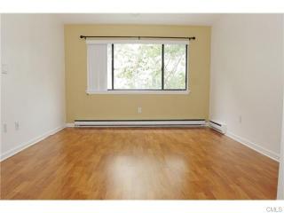 27 North St, Stamford CT 06902-2319 exterior