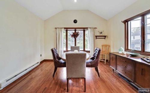 6 Marion Rd, Verona NJ  07044-1420 exterior