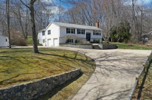 10 Otter Rock Rd, Lyme, CT 06371-2050