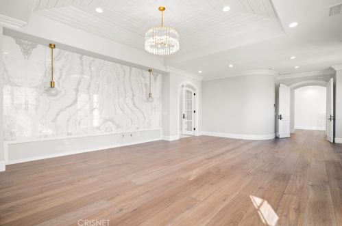 25682 Oak Meadow Dr, Santa Clarita CA  91381-0762 exterior