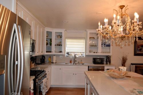 11803 Casimir Ave, Hawthorne CA  90250-1994 exterior