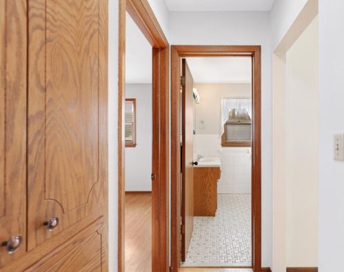 300 Haskell St, Saint Paul MN 55118-1603 exterior