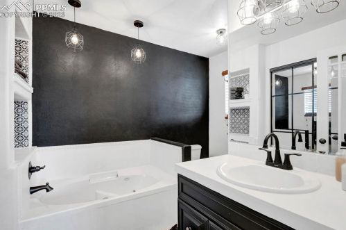 1909 Northmoor Ter, Pueblo CO 81008-1503 exterior