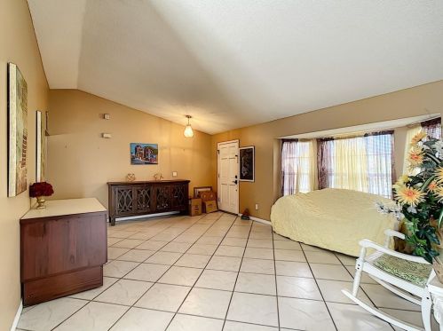 7180 Ironwood Dr, Orlando, FL 32818-5842