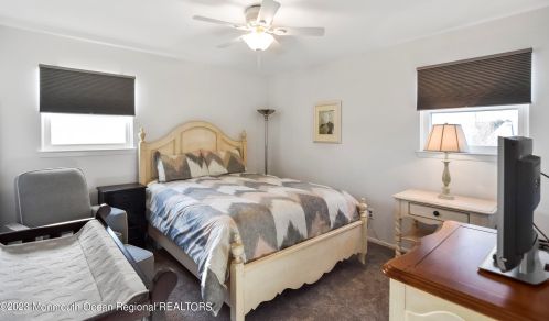 16 Galway Dr, Hazlet NJ  07730-1112 exterior