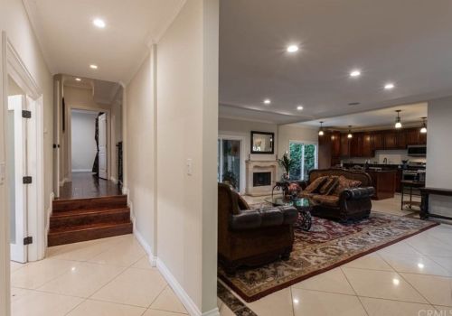 4226 Sepulveda, Van Nuys CA 91402-4305 exterior