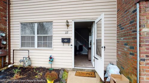 112 Greenwood Loop Rd, Bricktown, NJ 08724-1257