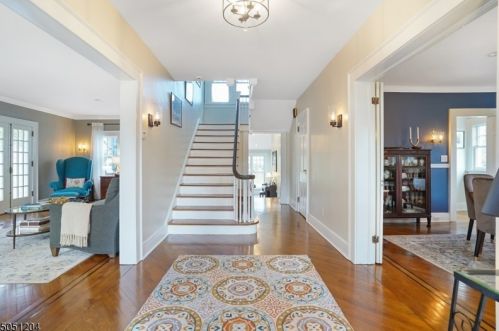 49 Hickory Dr, Maplewood, NJ 07040-2141