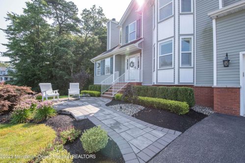 9 Maxim Ct, Jackson Twp NJ 08527-3893 exterior