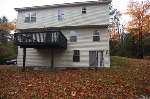 45 Dartmouth Dr, Rock Hill NY  12775-6011 exterior