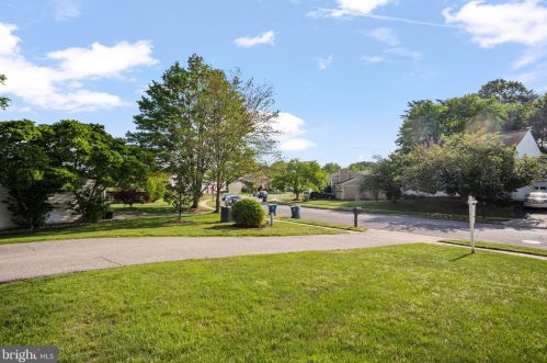 7114 Sterling Grove Dr, Springfield VA  22150-4430 exterior
