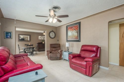 4119 Benson Ave, Saint Petersburg, FL 33713-2250