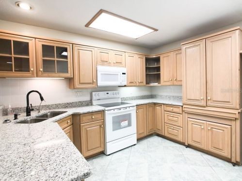 6579 Sweetbriar Ln, Lakeland, FL 33813-3598