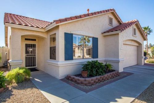17471 Fairway Dr, Sun City, AZ 85374-2940