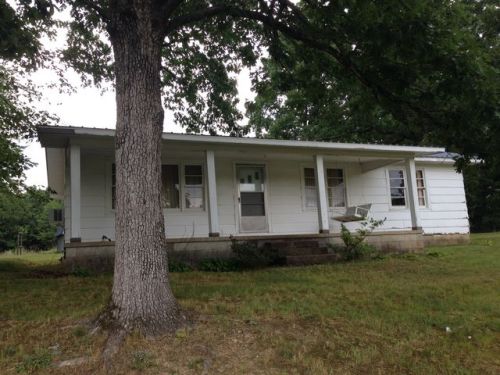 2559 Lawrenceburg Hwy, Lawrenceburg, TN 38464-5943