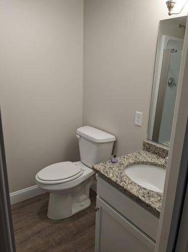 23 Bennett St, Nashua NH  03064-2052 exterior
