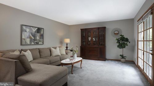 13 Woodside Ln, Flemington NJ  08822-3221 exterior