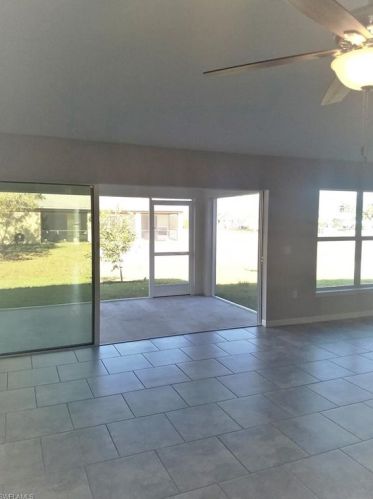 420 35th Pl, Cape Coral, FL 33993-5602
