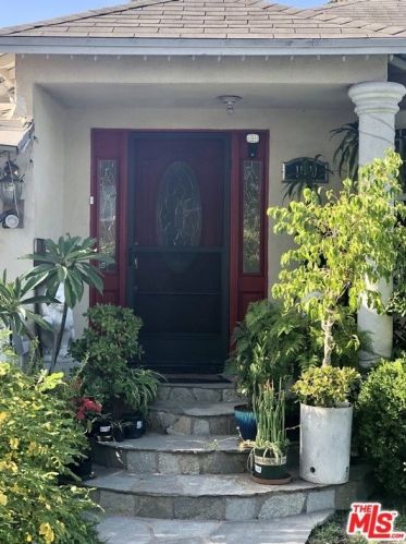 11610 Walcroft St, Lakewood, CA 90715-1357