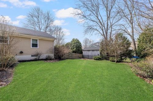 32 Rolling Acres Dr, Cumberland RI  02864-2614 exterior