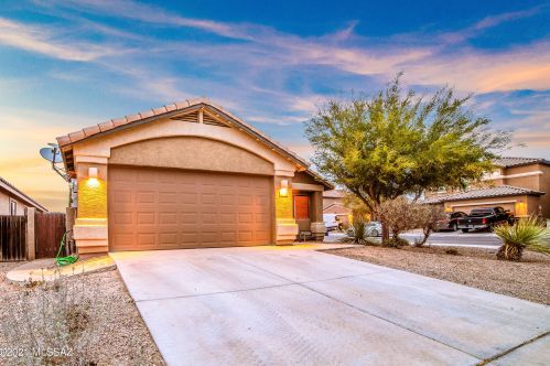7357 Laughing Tree Ln, Tucson, AZ 85756-6139