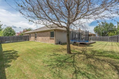 4020 Lone Star Ln, Denton TX  76210-3499 exterior