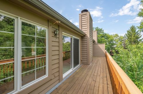 3809 Oakridge Ct, Milwaukee, WI 53228-1367