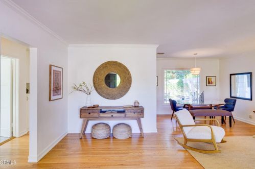 4837 Crown Ave, La Canada CA  91011-3619 exterior