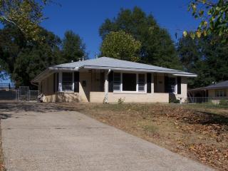 706 Arkansas Ave, Trees, LA 71082-2812