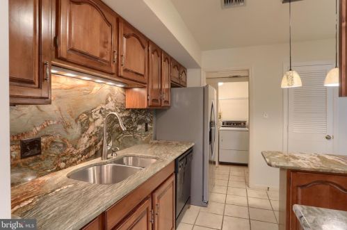 281 Crescent Dr, Swatara PA  17033-2335 exterior