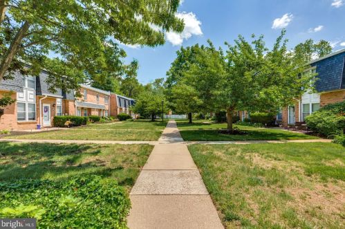 1120 Harbour Dr, Palmyra NJ  08065-1206 exterior