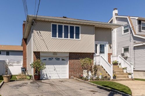 139 Baisley Ave, East Rockaway NY  11518-1823 exterior