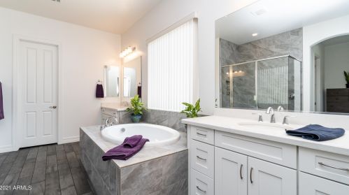 7544 Peppertree Dr, Gilbert AZ  85298 exterior