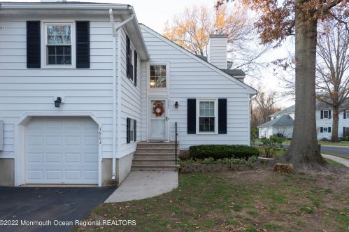 3903 Buckingham Cir, Middletown, NJ 07748-3474