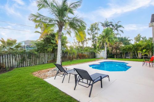 2779 Eagle Dr, Fort Pierce FL  34984-8919 exterior